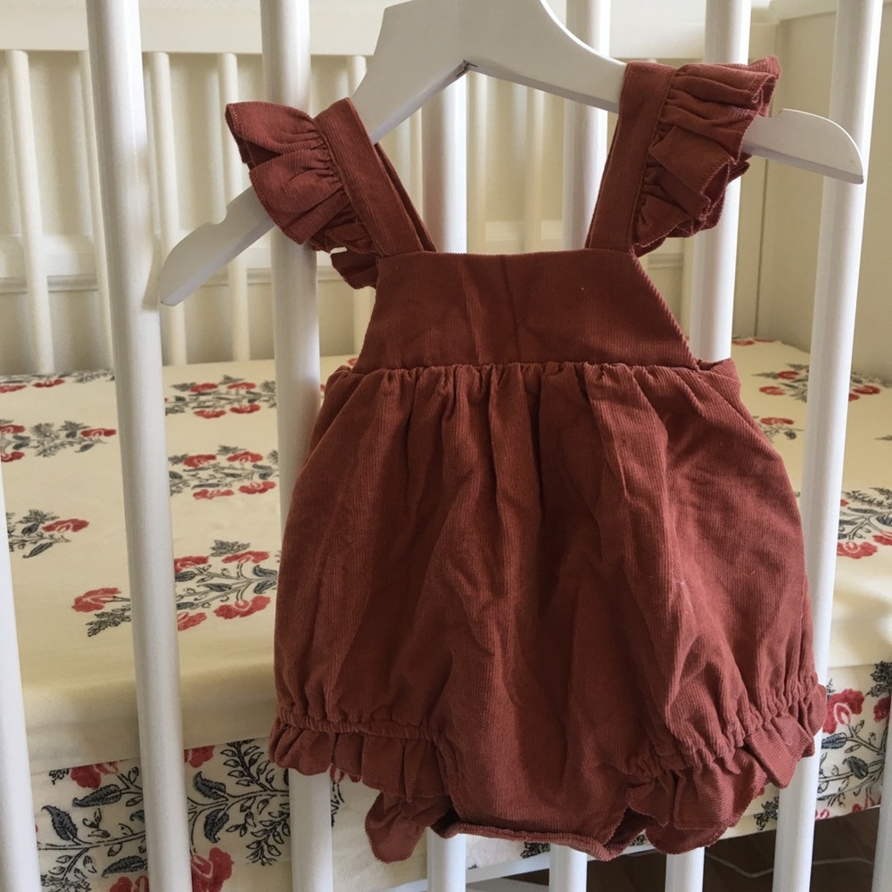Ruffled romper NWT